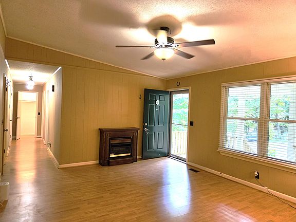 4th image of 731 Larkwood Dr