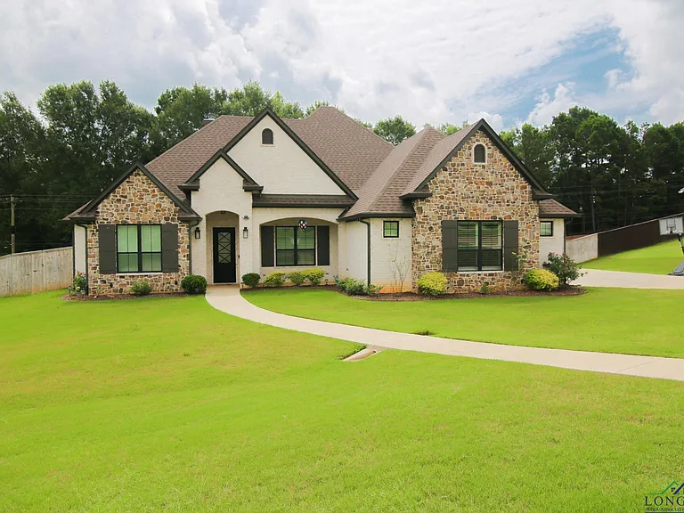 140 Lilly Lue Ln — Photo 2