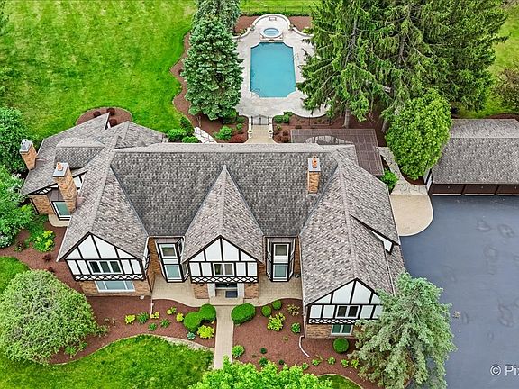 2nd image of 3 Auburn Ln
