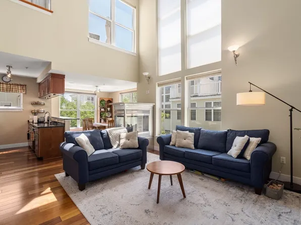 31 Wheeler St Unit 303, Cambridge, MA 02138