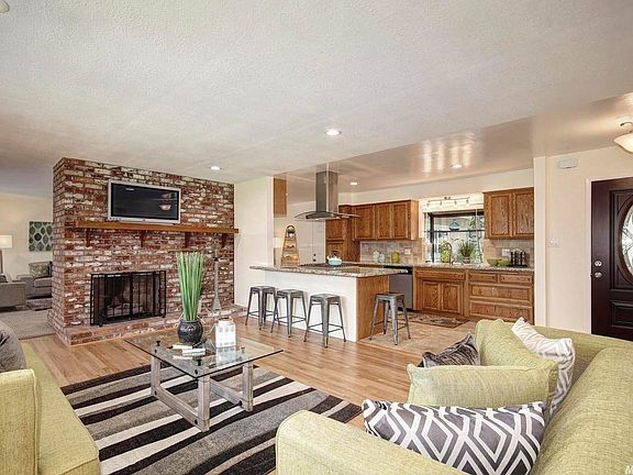 4th image of 8021 Glenbar Way