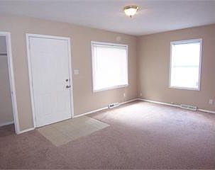 5th image of 408 W Superior St