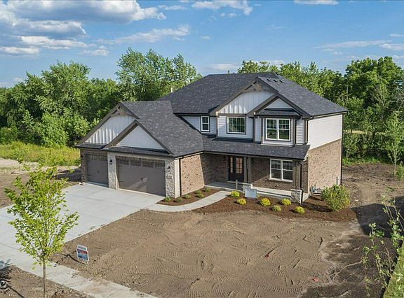 5th image of 13825 W Memorial Dr