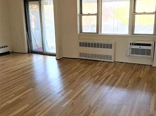 5615 College Point Blvd, Flushing, NY 11355