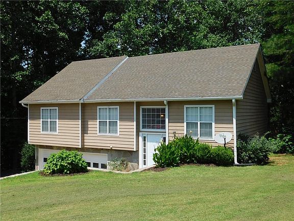 4th image of 66 Spring Ridge Dr