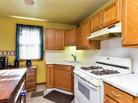 4th image of 632 N Ellsworth Ave