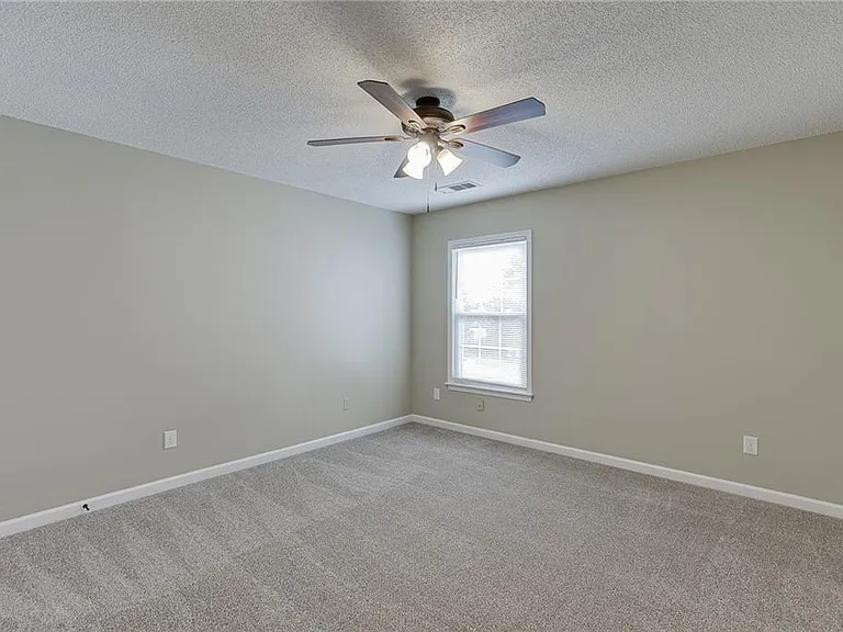 305 Leatherman Ct — Photo 37