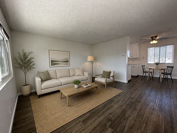 2nd image of 210 Quintard St #D11