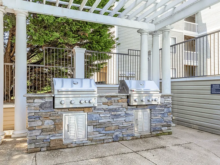 7916 Harris Hill Ln — Photo 19
