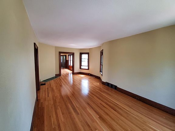 4th image of 291 Richmond Ave