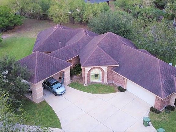 3rd image of 905 Fruitdale Dr