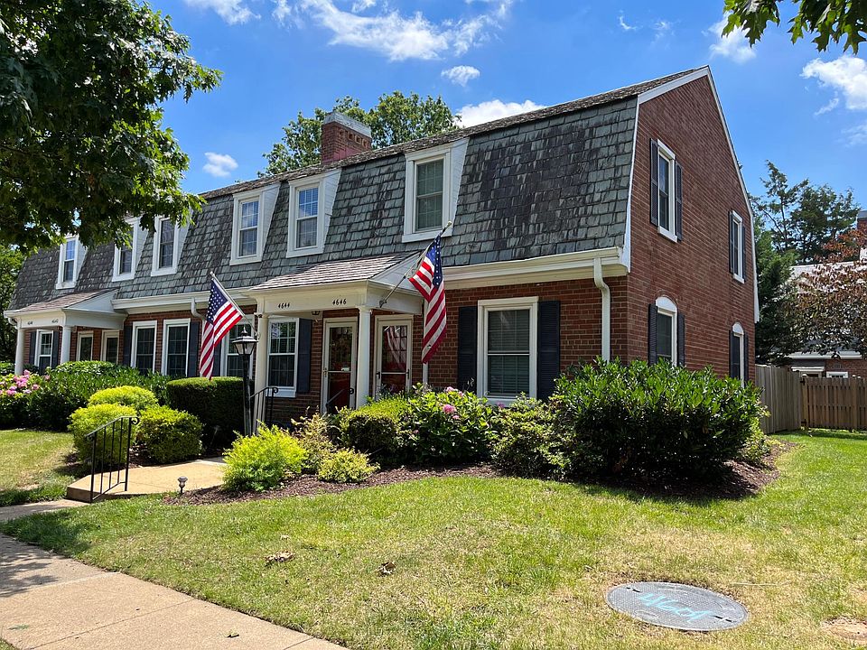 Historic Clarendon 1 townhome available July in Fairlington Villages!