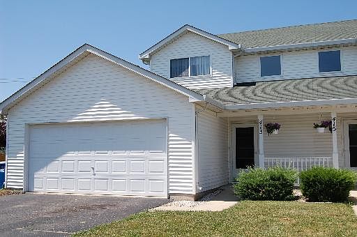 1st image of 413 Richmond Ct