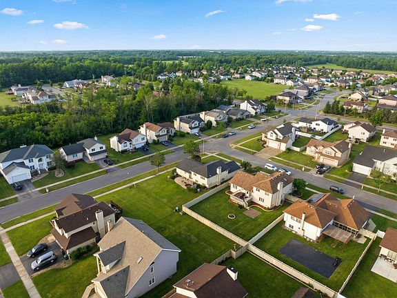 3rd image of 22931 Ridgeway Ave