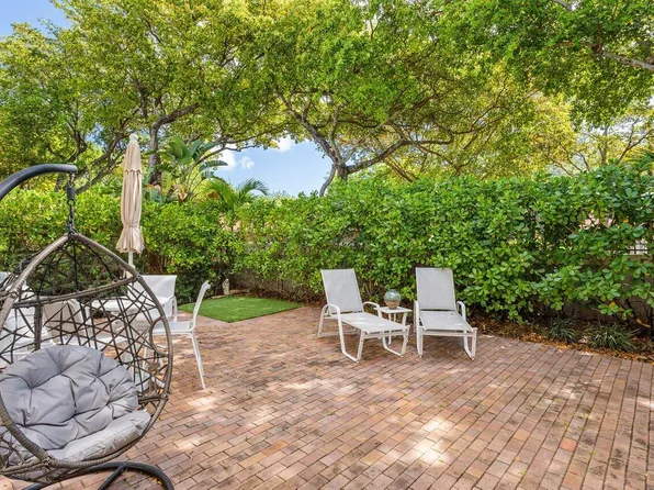 1875 Highland Grove Drive, Delray Beach, FL 33445