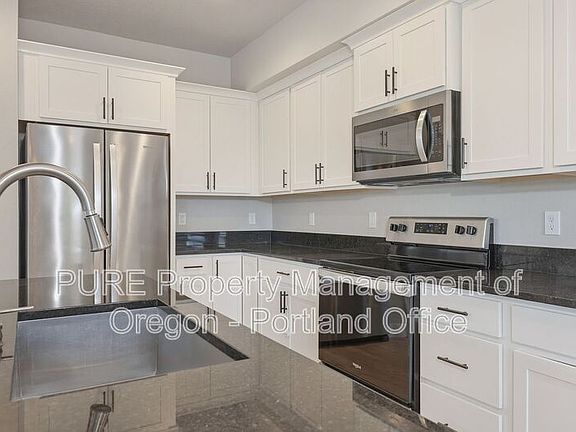 3rd image of 1730 NE Gilbert Ln