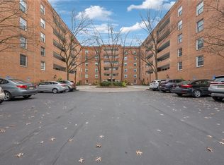 300 Fox Chapel Rd APT 206, Pittsburgh, PA 15238