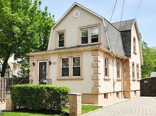 560 E Blancke St, Linden, NJ 07036