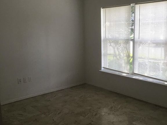 4th image of 1433 Carey Glen Cir