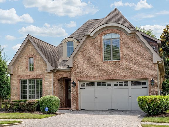 2nd image of 1144 Chloe Dr