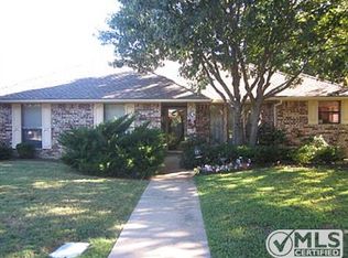 1600 Ginger Dr, Carrollton, TX 75007