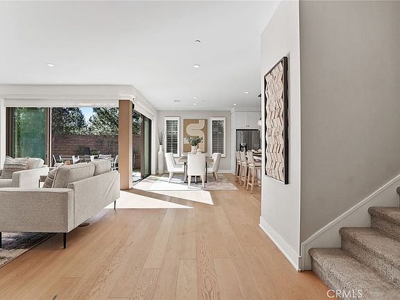 4th image of 170 Villa Rdg