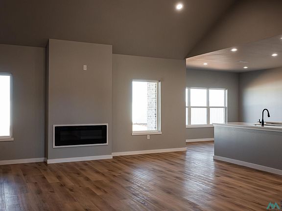 2nd image of 204 Primrose Point