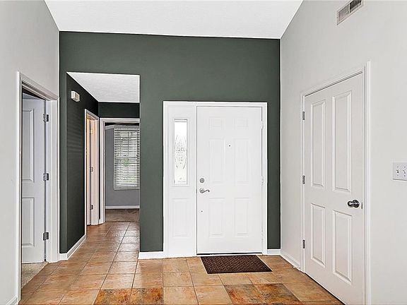 2nd image of 10554 Prestbury Dr