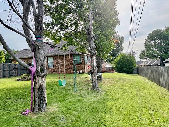 2nd image of 1217 W Granger St