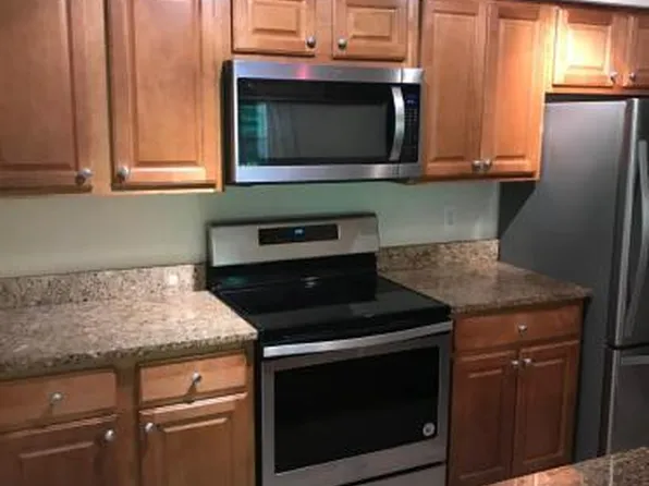 3303 Wyndham Cres #341, Alexandria, VA 22302