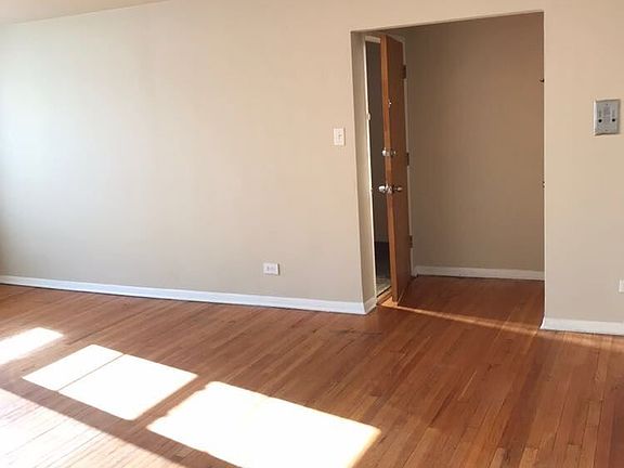 2nd image of 6113 N Seeley Ave APT 2B