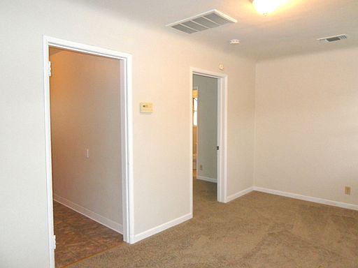 5th image of 355 N Autumn St APT 04