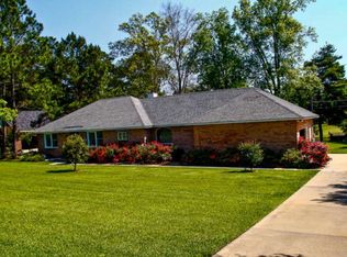 145 Spruce Lake Ln, Thomasville, GA 31757