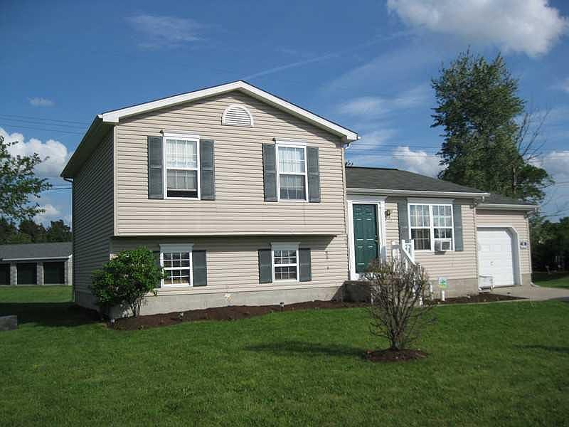 1st image of 9861 Holly Dr
