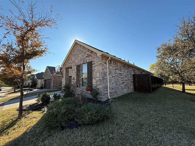 8089 Rabbit Dr — Photo 4