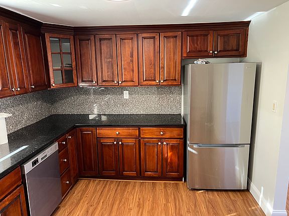 3rd image of 75 Park Ave Floor 2