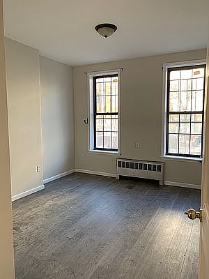 2nd image of 106 Somers St #1