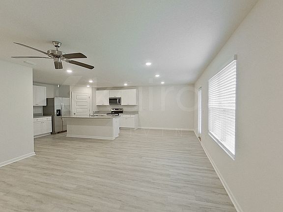 3rd image of 277 Monarch Ln