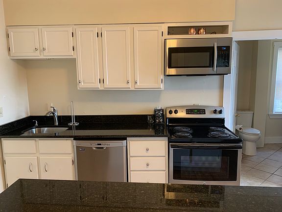 3rd image of 34 Brewer St