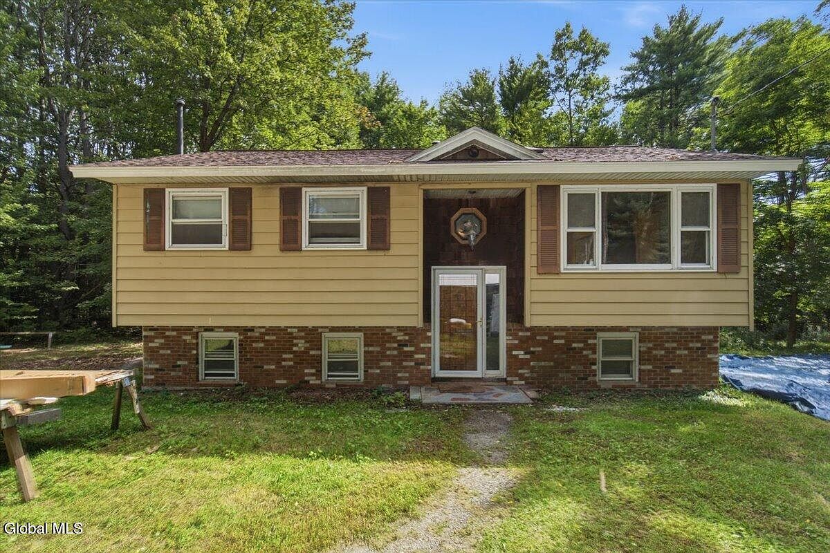 1st image of 383 Coy Road
