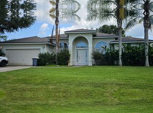 20 Eastmoor Ln, Palm Coast, FL 32164