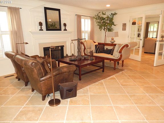 4th image of 1911 SE 96th Ct