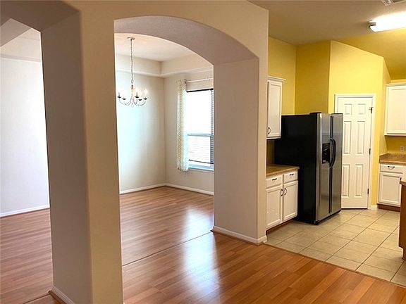 5th image of 1202 Utopia Ln