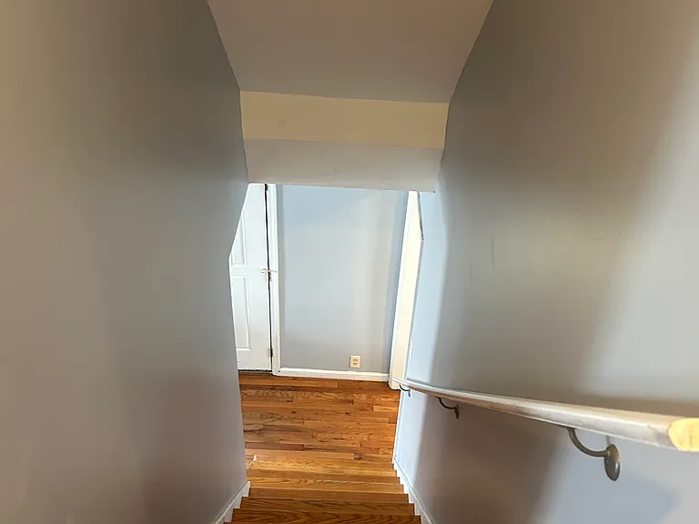 328 Union Ave — Photo 16