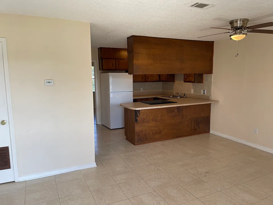3386 Barrancas Ave #9
