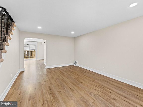 5th image of 622 Magnolia Ave