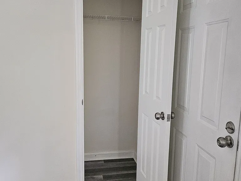 1151 Hunter Trl — Photo 13
