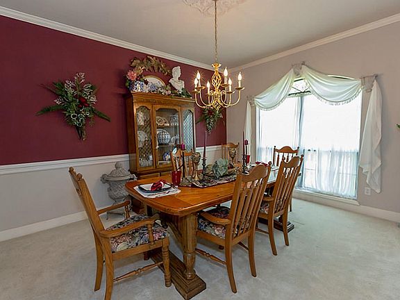 Formal Dining