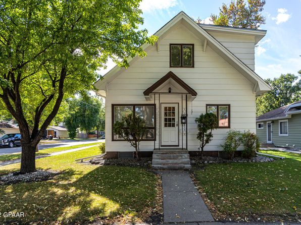 Homes for Sale near Winship Elementary School - Grand Forks ND | Zillow