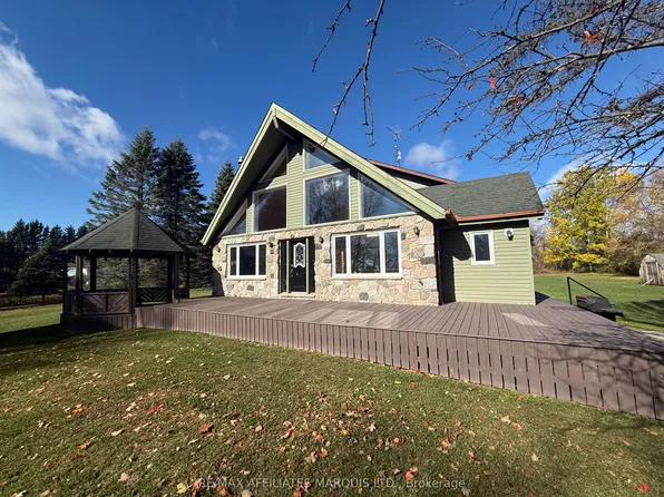 16855 County Road 18 Rd, South Stormont, ON K0C 1R0